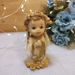 ANGEL MARFIL REZANDO 10 CM ADORNO DE TORTA - comprar online
