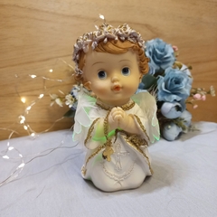 Imagen de ANGEL BLANCO Y DORADO REZANDO ARRODILLADO CON LUZ MULTICOLOR COMUNION