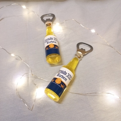 souvenir destapador botella con etiqueta personalizada - Somos tu Evento