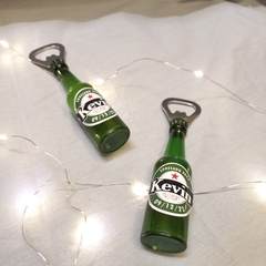 souvenir destapador botella con etiqueta personalizada en internet