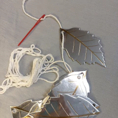 GUIRNALDA DE HOJAS METALIZADAS en internet