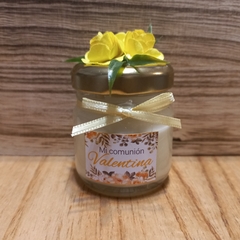 Imagen de frasquito con vela de soja aromatica con flores