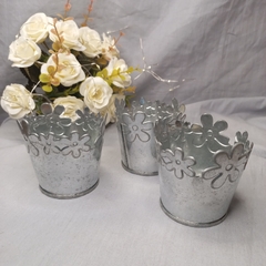 MACETITA Balde Metal Zinc Flores - Somos tu Evento