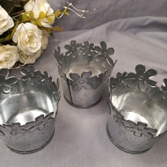 MACETITA Balde Metal Zinc Flores - comprar online