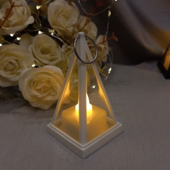 Imagen de PIRAMIDE LED 8CM
