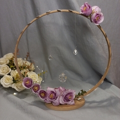 Imagen de Centro de mesa Aro Floral CON CAIRELES