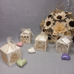 Souvenir Cajita De Opalina Con Jabon En Forma De Corazon - tienda online