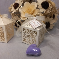 Souvenir Cajita De Opalina Con Jabon En Forma De Corazon en internet