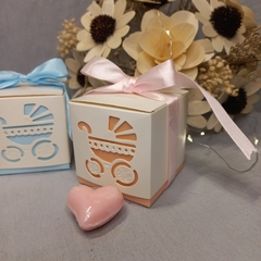 Souvenir cajita bebe con jabón de corazón