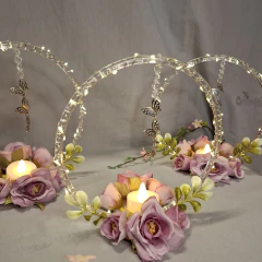 centro de mesa aro chico con flores y dije - Somos tu Evento