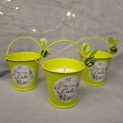 souvenir mini balde color con vela de soja - Somos tu Evento