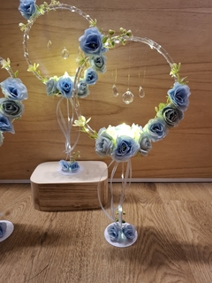 centro de mesa aro pie con luces caireles flores y cintas - comprar online