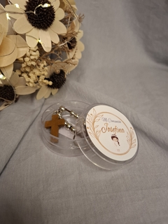 denario de madera con cajita de acrilico - Somos tu Evento