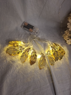 Guirnalda Decorativa Luces Led Plumas Metal A Pila
