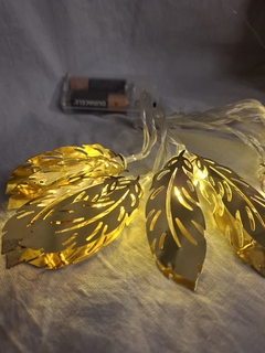 Guirnalda Decorativa Luces Led Plumas Metal A Pila - comprar online