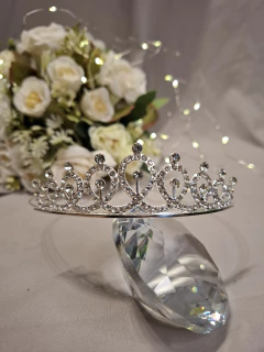 tiara Larissa - comprar online