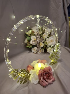 centro de mesa aro chico con flores y dije - tienda online