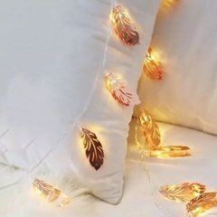 Guirnalda Decorativa Luces Led Plumas Metal A Pila - comprar online