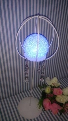 Centro De Mesa Candelabro 43cm Caireles 15 Años Bola Led - comprar online