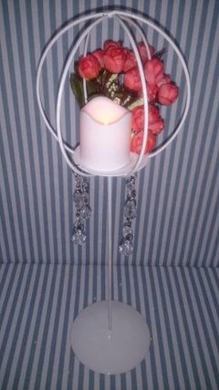 Centro De Mesa Candelabro 43cm Vela Led Flores Caireles - comprar online