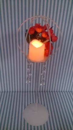 Centro De Mesa Candelabro 43cm Vela Led Flores Caireles - comprar online