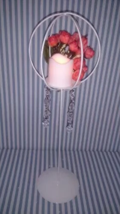 Centro De Mesa Candelabro 43cm Vela Led Flores Caireles - Somos tu Evento