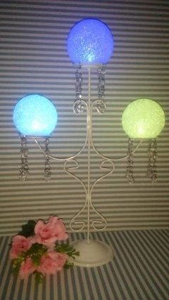 candelabro con caireles 3 bolas led multicolor en internet