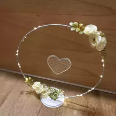 centro de mesa aro de hierro con flores y aplique - tienda online