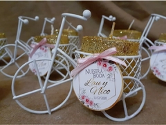 Souvenir Mini Bici corazón Con Vela Y Tarjeta - Somos tu Evento