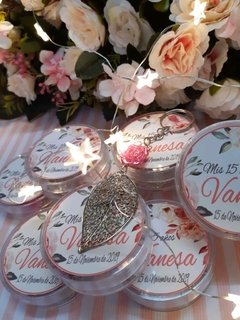 Imagen de Souvenir llavero hojita en caja personalizada
