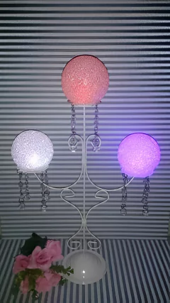 Imagen de candelabro con caireles 3 bolas led multicolor