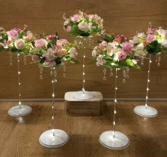 Centro de mesa floral 45 cm con caireles y luces led en internet