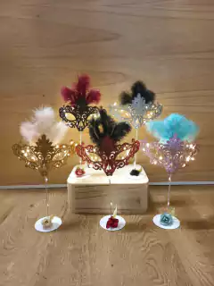 Centro de mesa antifaz con luces led