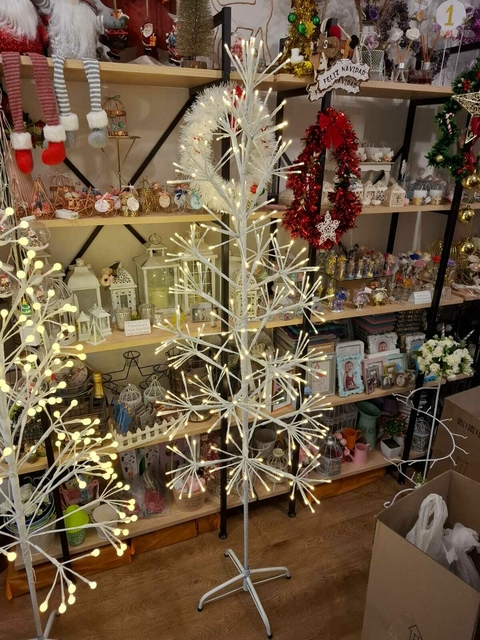 ARBOL CON LUCES LED 322 LUCES 1.7M