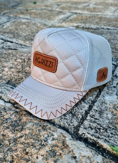Boné Branco e Caramelo - comprar online