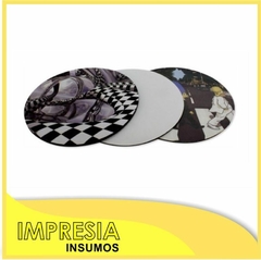 Mouse pad cuadrados de goma rigida. Medidas: 20 x 20cm.
