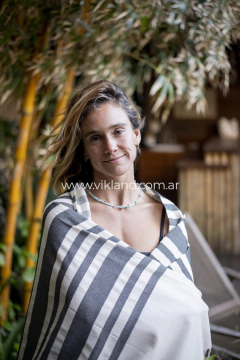 LONA MARGOT en internet