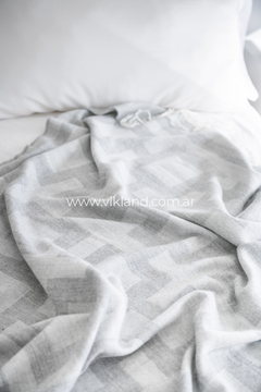 MANTA ADLER GREY - comprar online