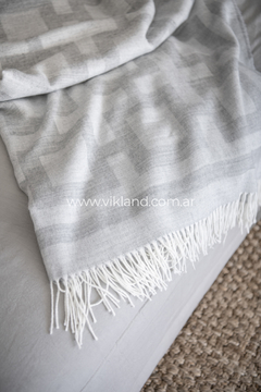 MANTA ADLER GREY - comprar online
