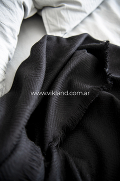 MANTA PLAIN BLACK