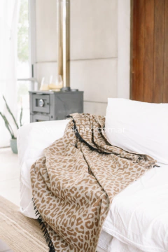 MANTA EDICION LIMITADA ANIMAL CAMEL