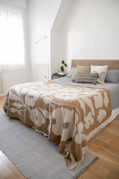 Imagen de MANTA BOUQUET CAMEL