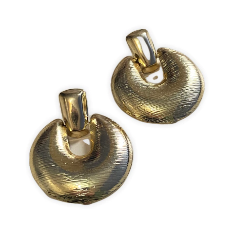 Brinco de Meia Lua Pendurada Grande Dourada | Pistache Acessórios