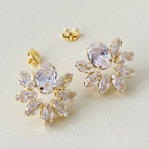 Brinco Flor com Pedras Folheado | Pistache Acessórios