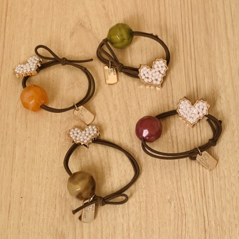 Elástico Cabelo com Enfeite Coração | Pistache Acessórios