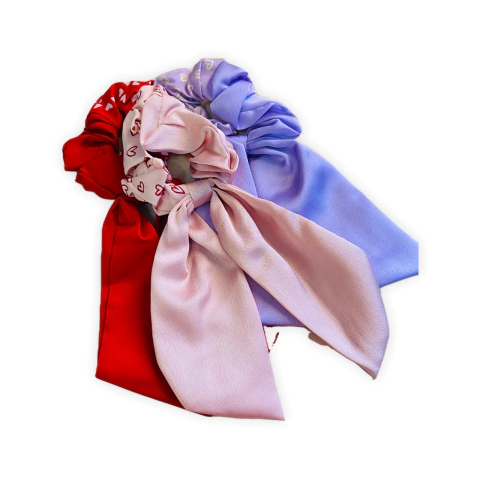 Laçarote Elástico com Coração e Fita para Cabelo | Pistache Acessórios