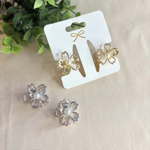 Mini Piranha de Cabelo Flor com Pérola – Kit com 2 Unidades