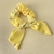 Scrunchie Estampado com Laço Amarelo | Pistache Acessórios