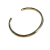 Bracelete liso fino com ajuste metalizado, em tom dourado, oferecendo elegância e estilo.