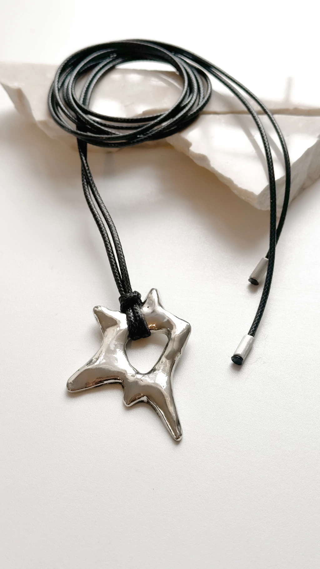 Lazo Hibisco - Joyería de autor (C136)